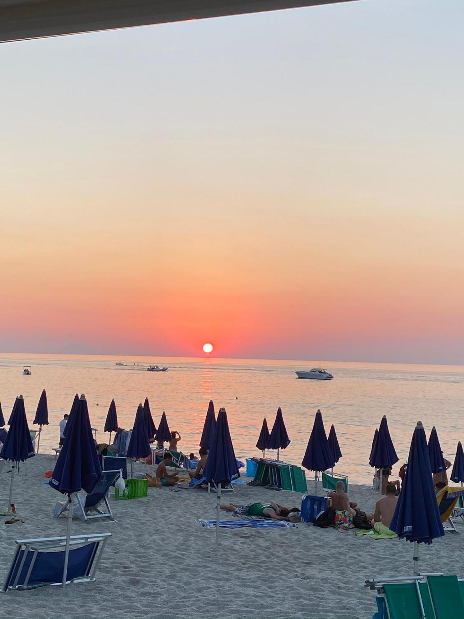 Arcobaleno Tropea Centro Bed & Breakfast Bagian luar foto