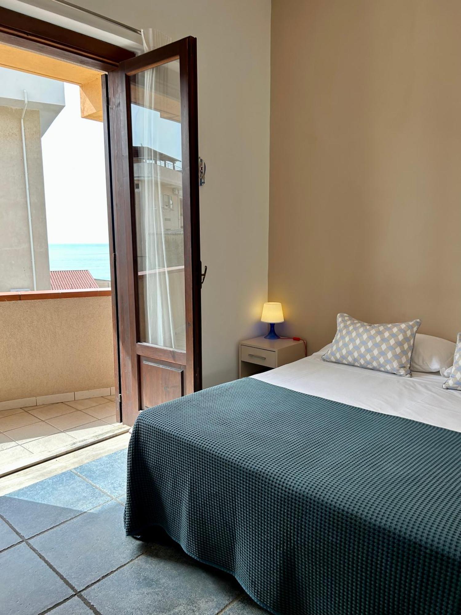 Arcobaleno Tropea Centro Bed & Breakfast Bagian luar foto
