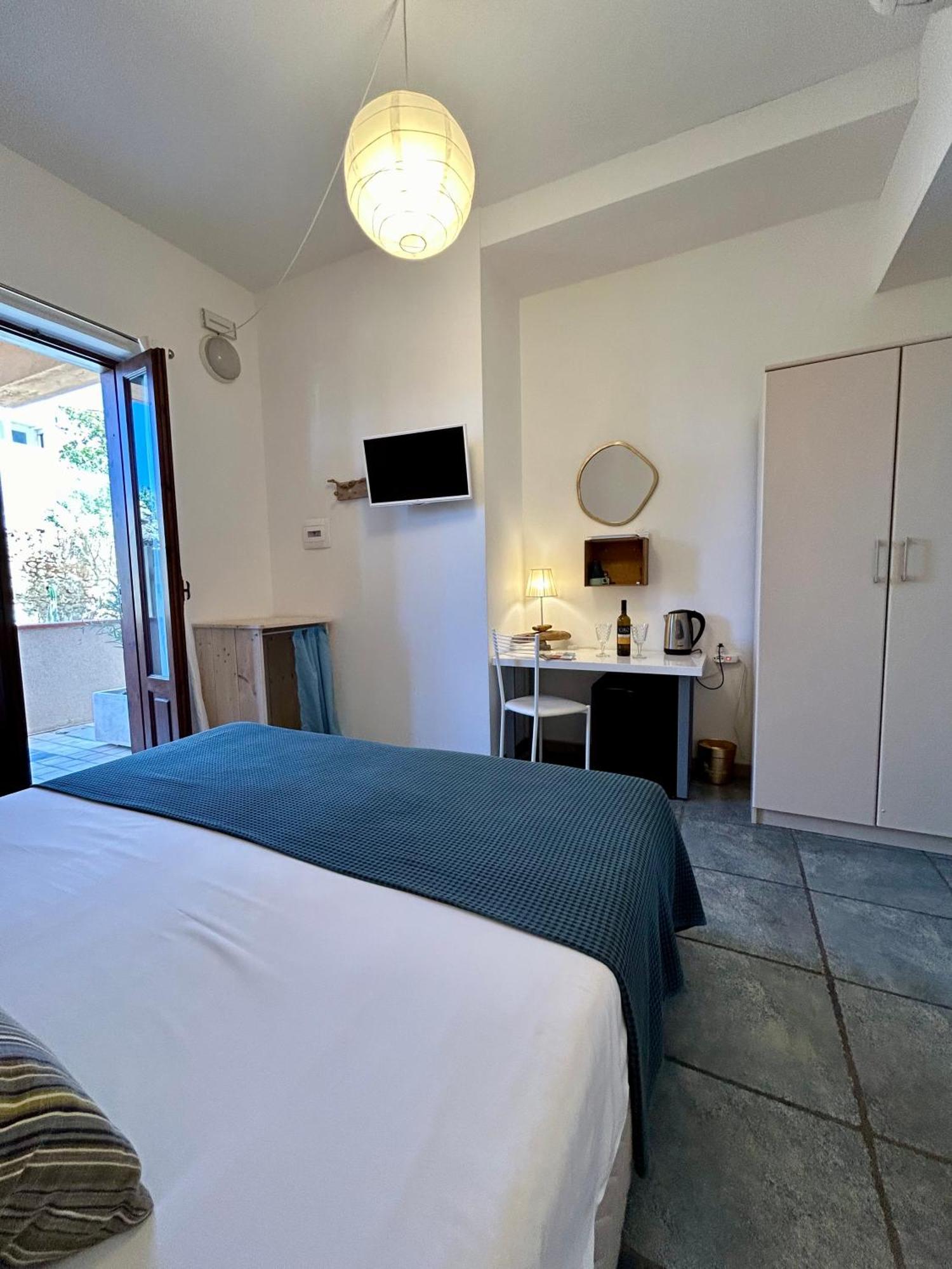 Arcobaleno Tropea Centro Bed & Breakfast Bagian luar foto