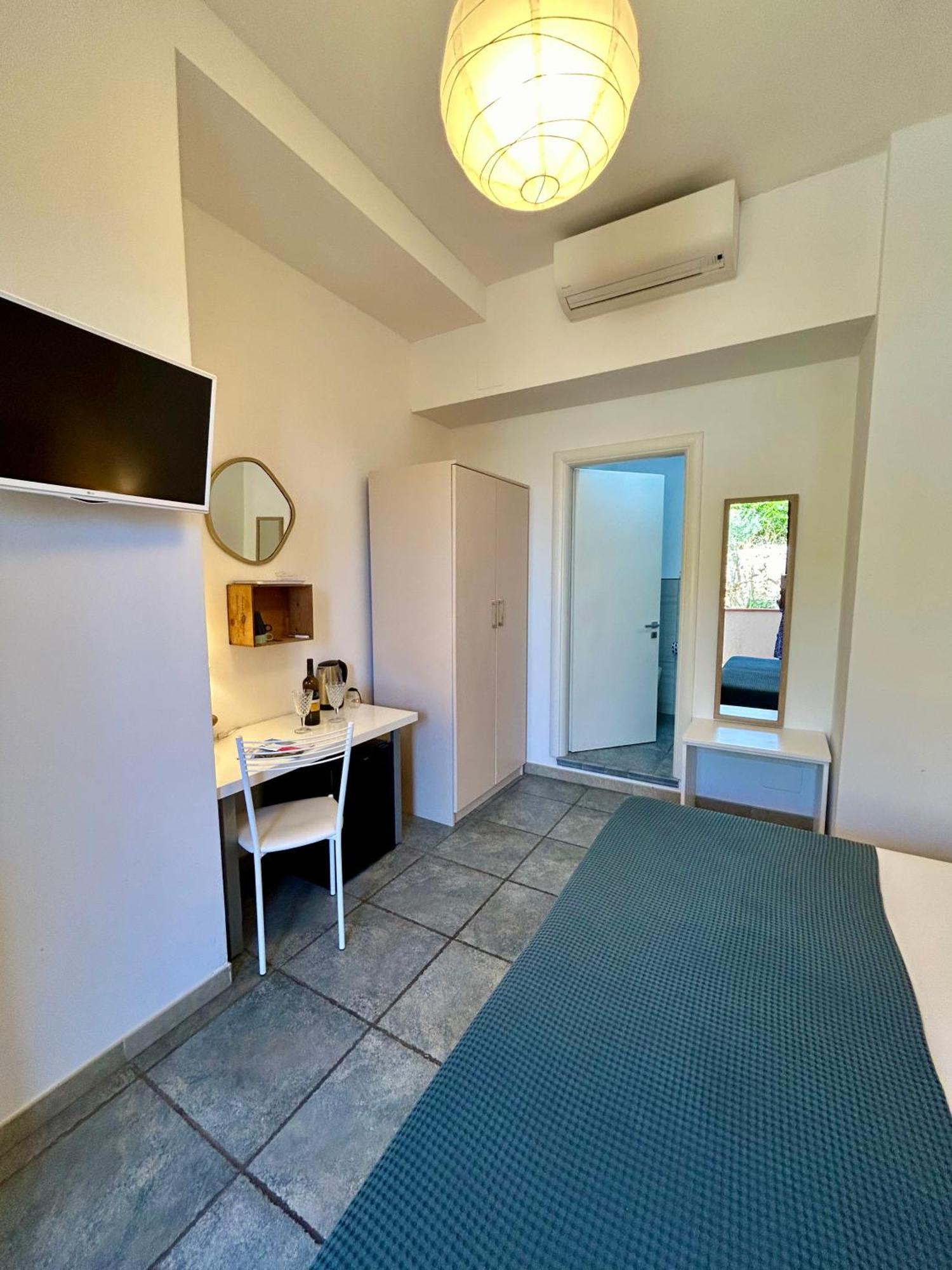 Arcobaleno Tropea Centro Bed & Breakfast Bagian luar foto