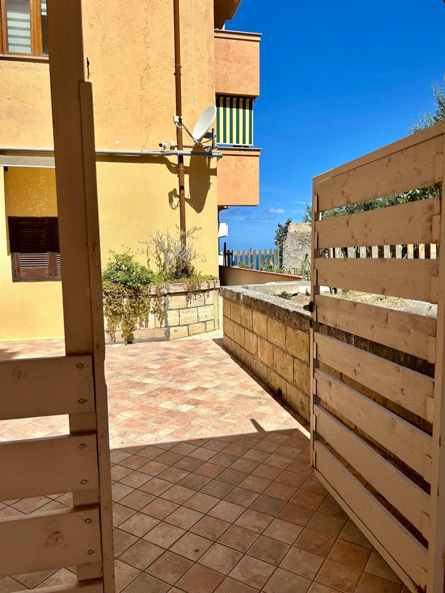 Arcobaleno Tropea Centro Bed & Breakfast Bagian luar foto